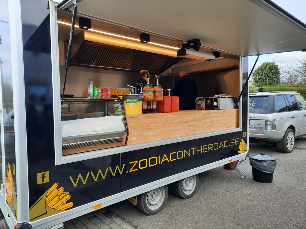 Catering Zodiac Frietkraam, barbecue of hamburgers aan huis of op uw